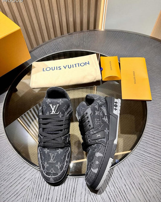 The Louis Vuitton LV Trainer Black