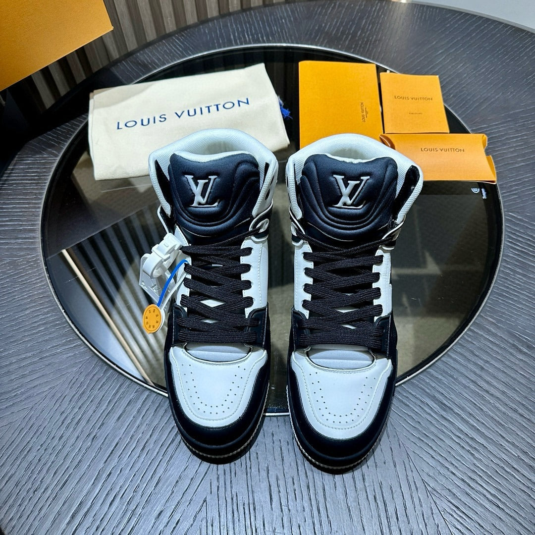 LOUIS VUITTON LV Ankle Trainers White Black