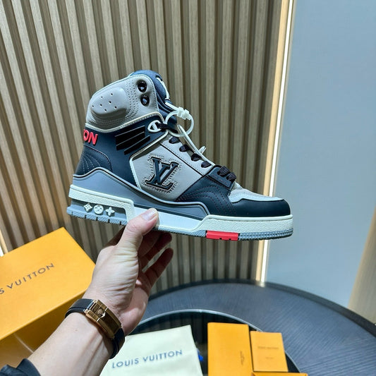 LOUIS VUITTON LV Ankle Trainers Gray Black